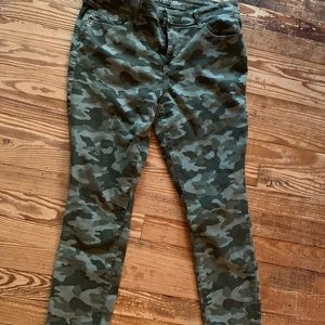 Old Navy Camo Rockstar Jeans